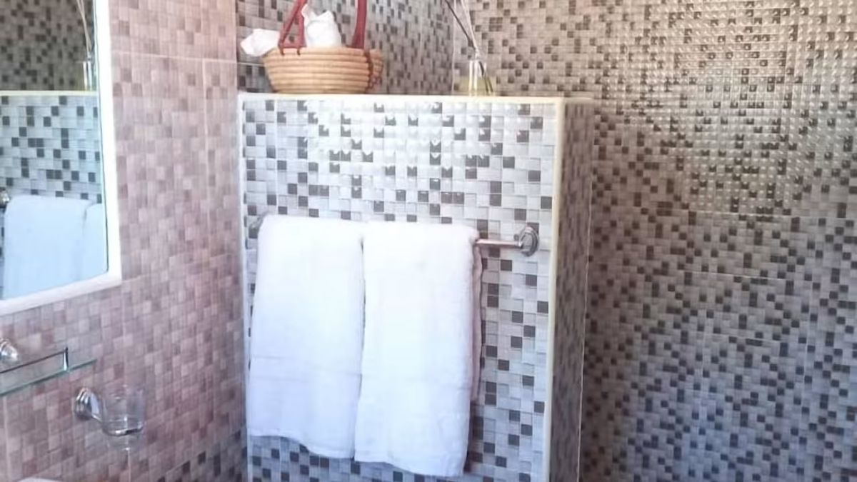 Secrets Guesthouse shower