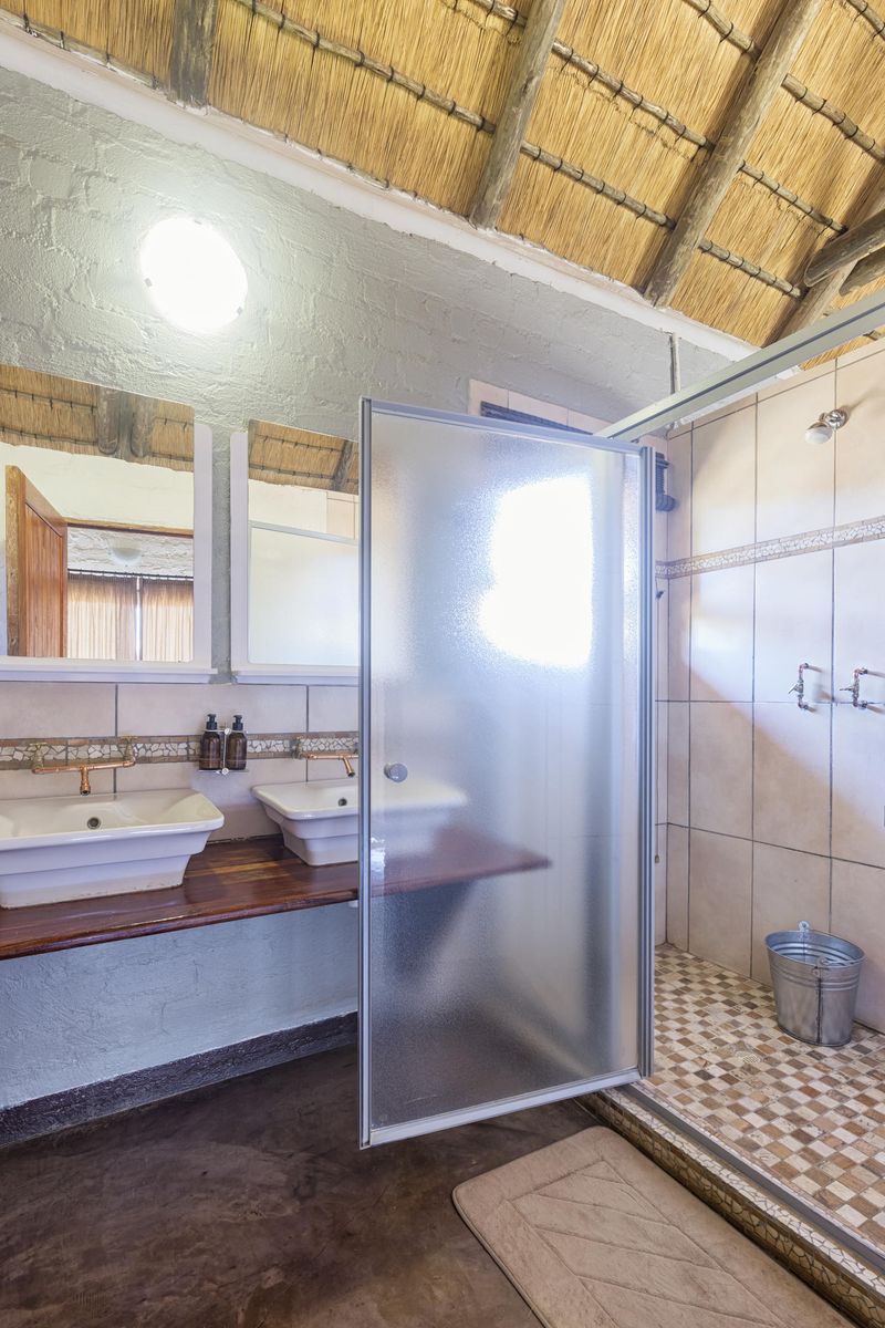 Grootberg Lodge bath