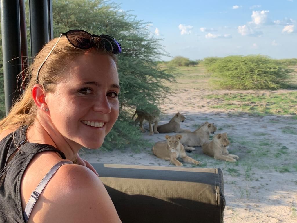 Melanie mit der Savute Lion Pride
