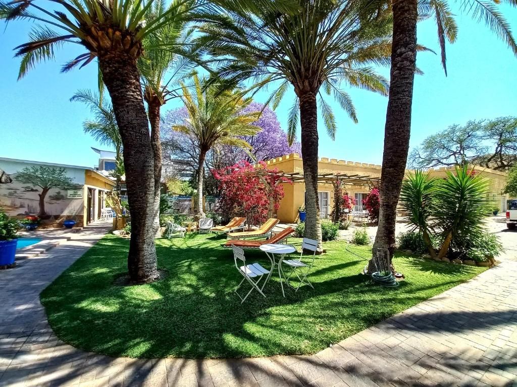 Capbon Guesthouse garden