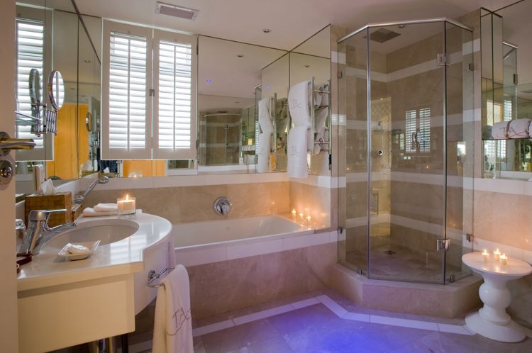 Twelve Apostles Hotel luxury room bath