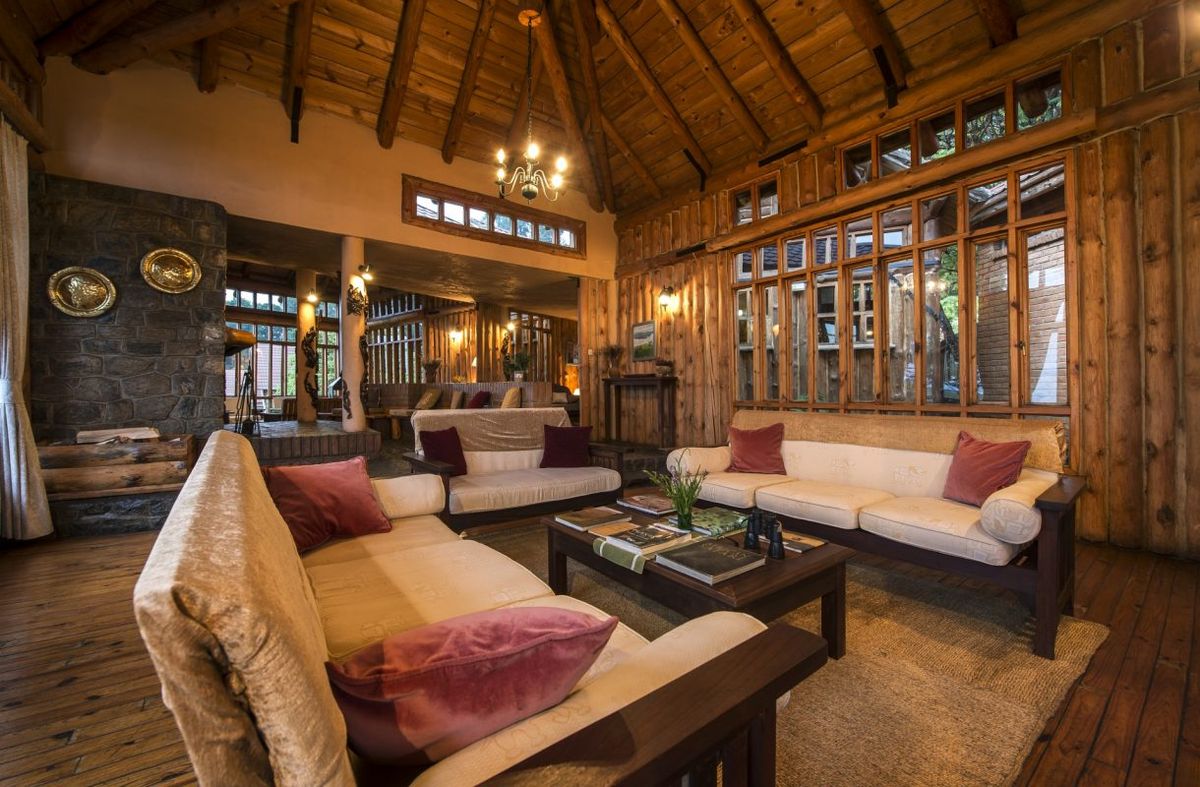 Chelinda Lodge main lounge