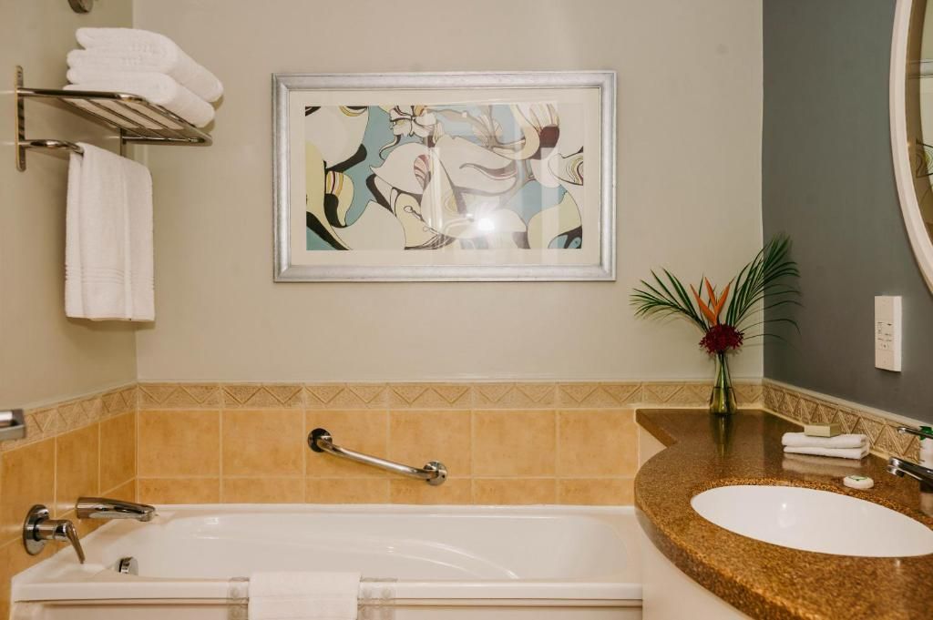 Southern Sun DAR bath