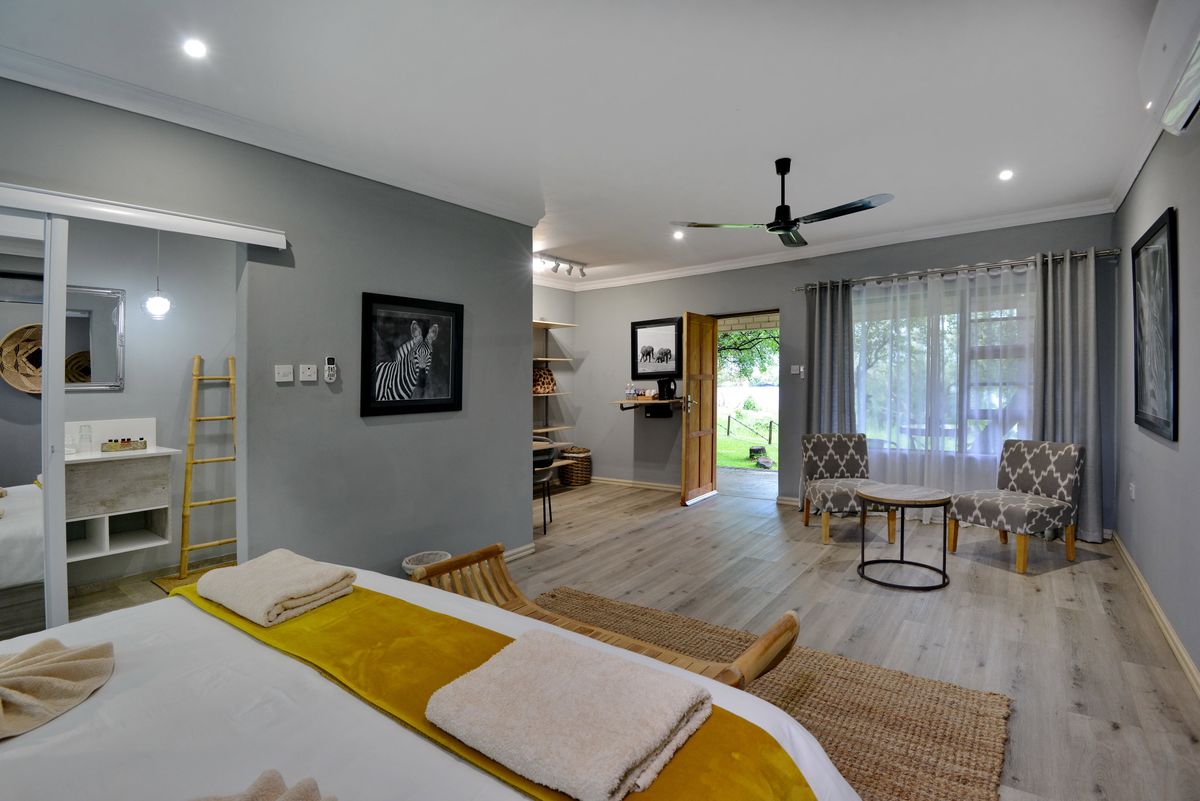 River View Lodge room