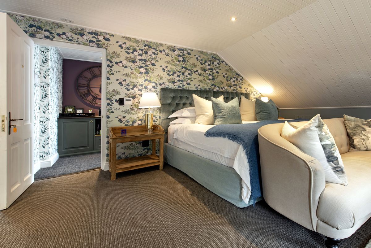 La Fontaine Boutique Hotel room