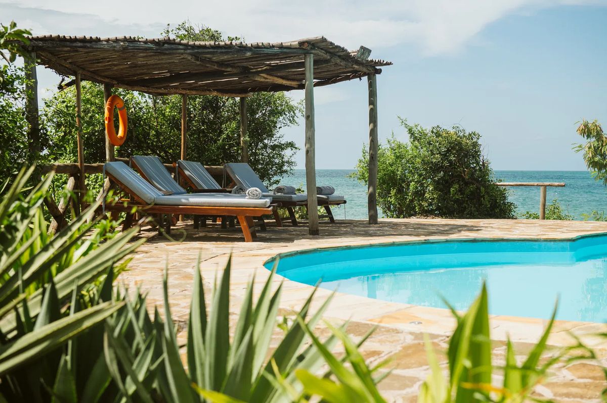 Lazy Lagoon pool