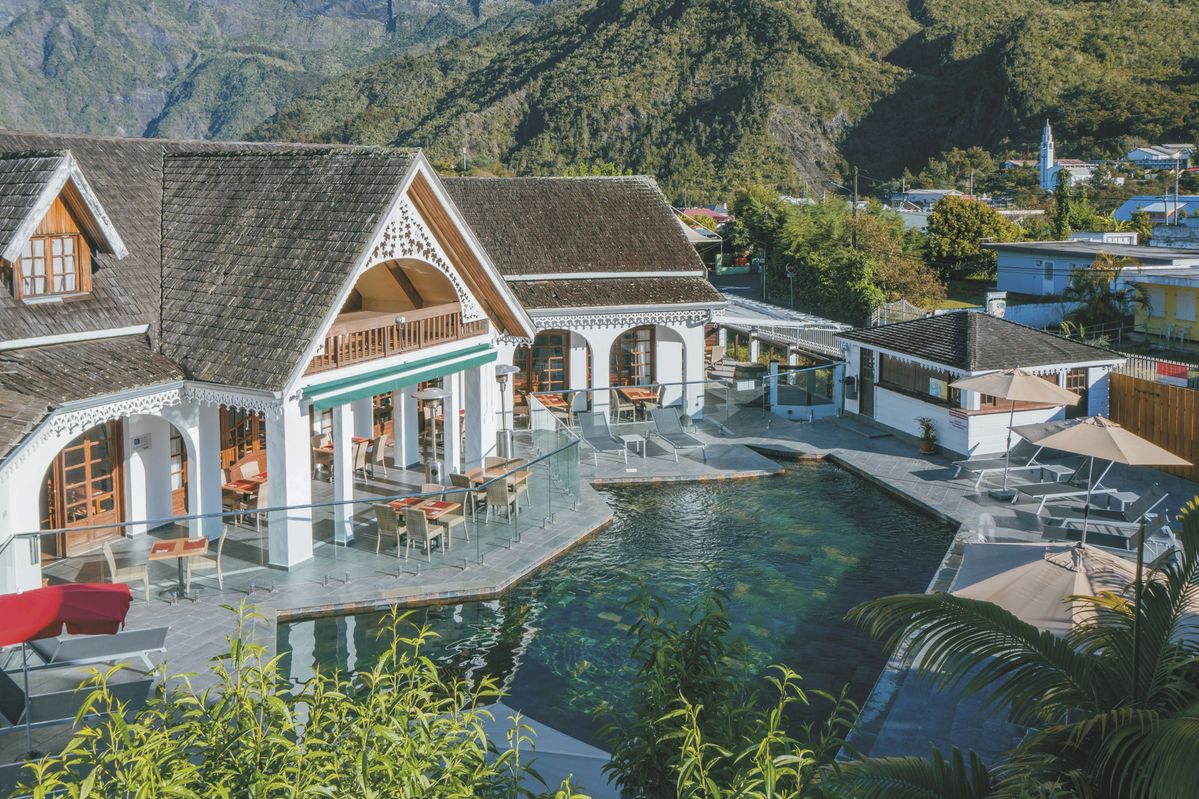 Le Vieux Cep pool area