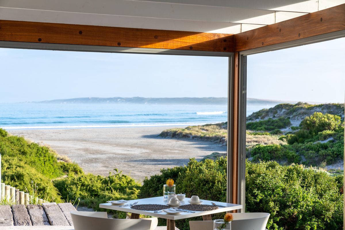 Strandloper Ocean Boutique Hotel leeto restaurant view
