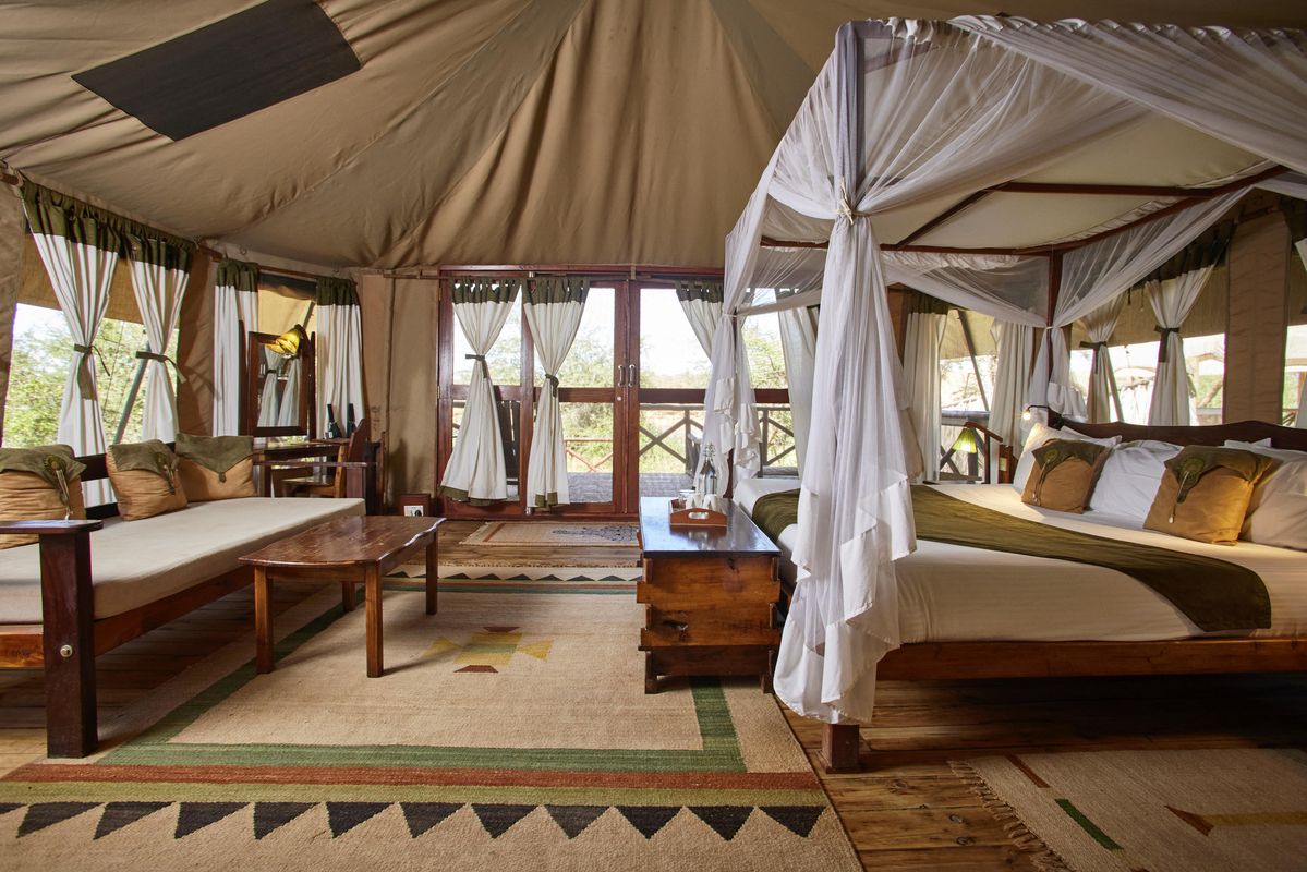 Elephant Bedroom Camp chalet