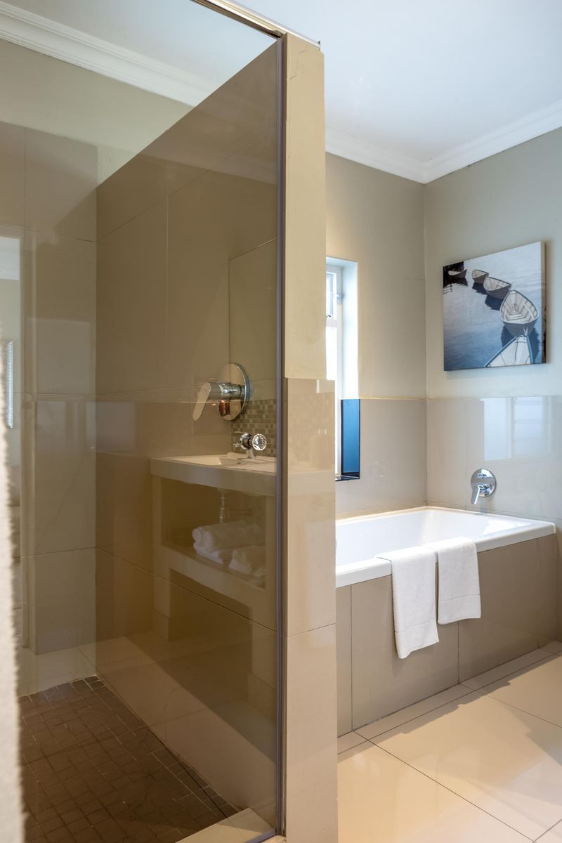 Whale Rock Lodge - Family Suite Badezimmer