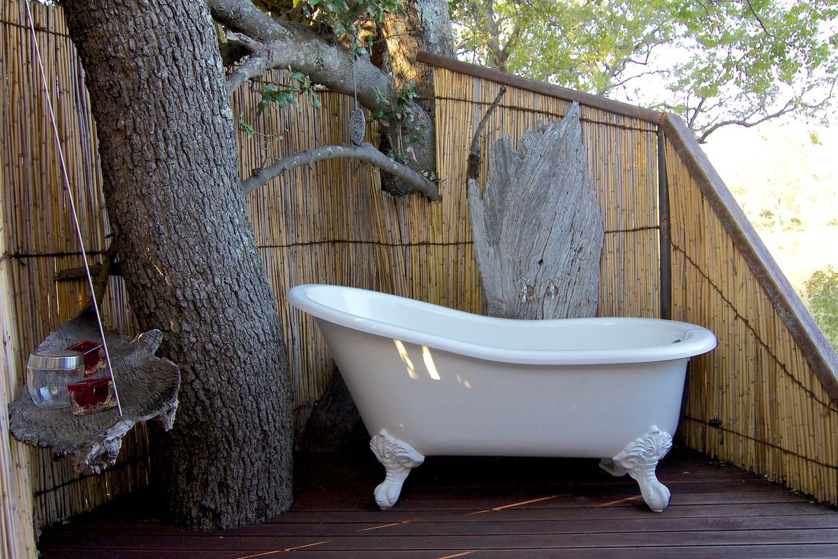 Nkasa Lupala Tented Lodge bath