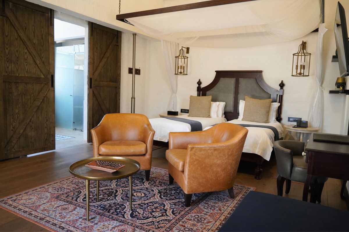 Mbano Manor Hotel suite twin