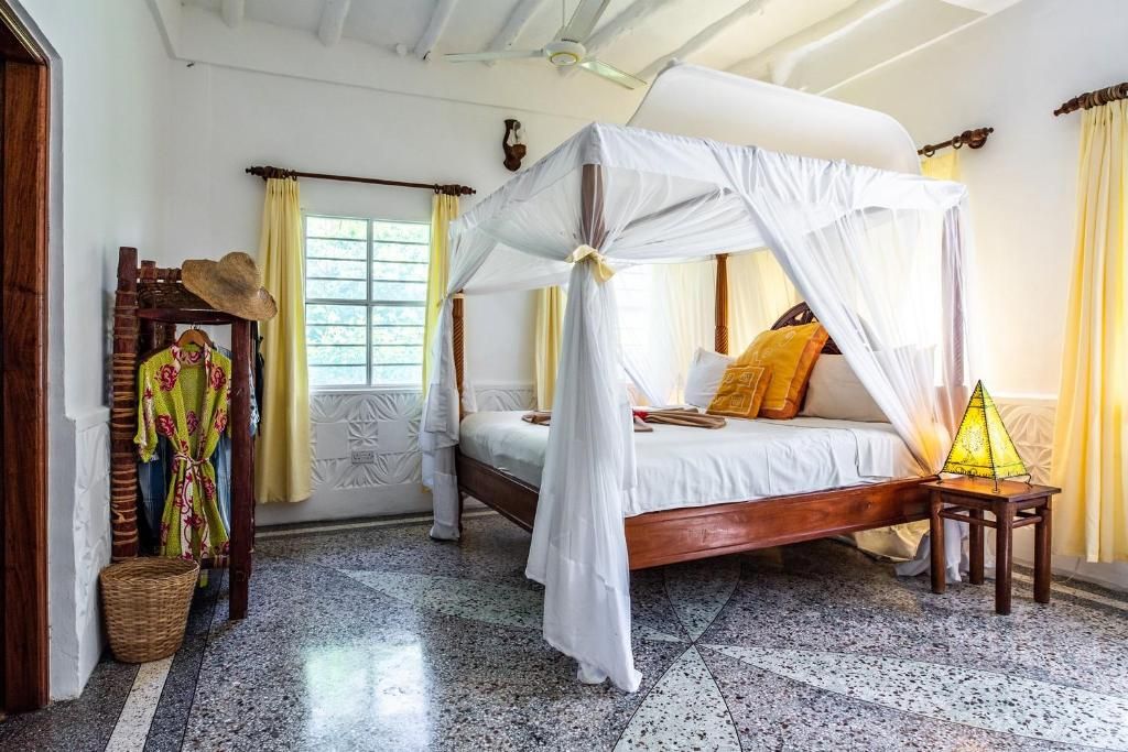 Pongwe Beach Hotel room2