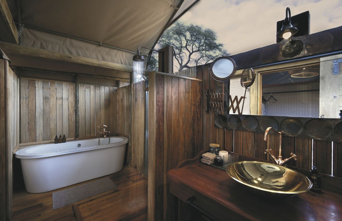 Somalisa Exped bath