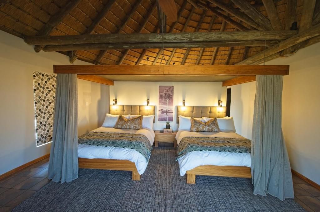 Onjala Lodge Bungalow room