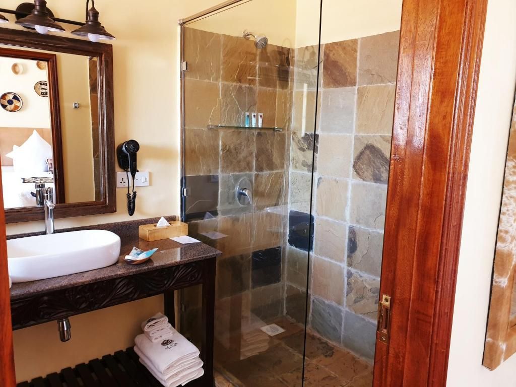 Acacia Tree Lodge bath
