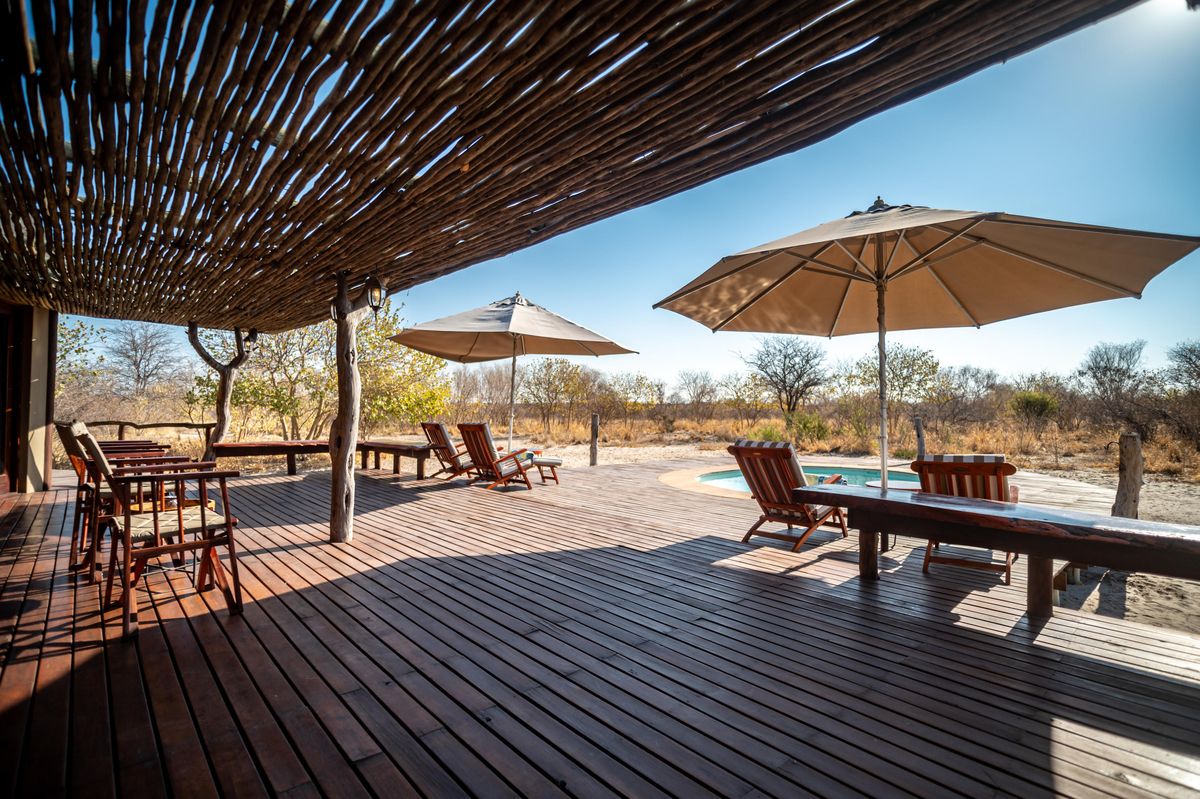 Deception Valley Lodge deck with pool