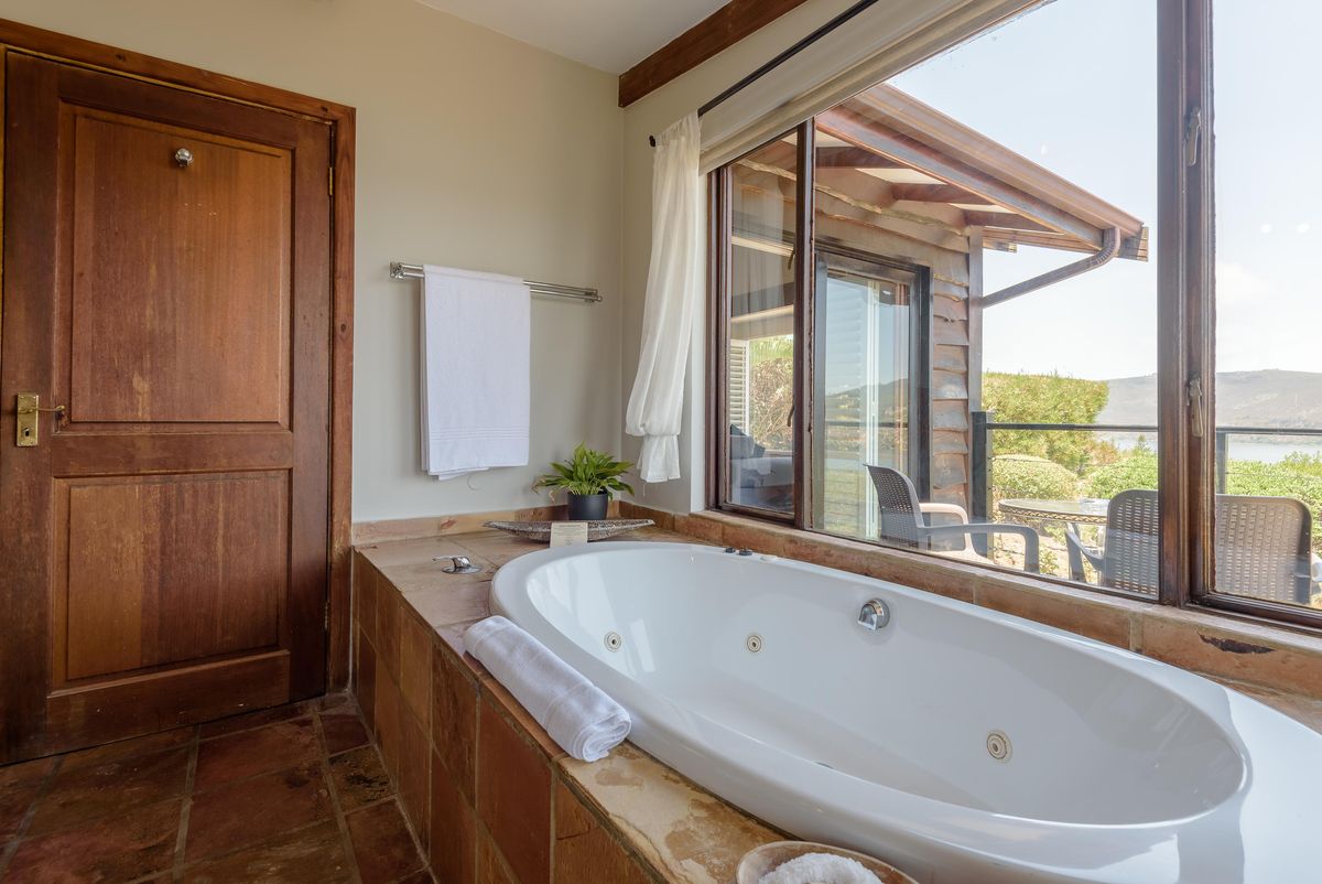 The Elephant Hyde of Knysna bath