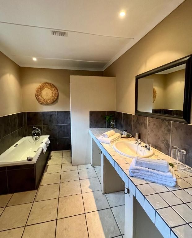 Lidiko Lodge bath