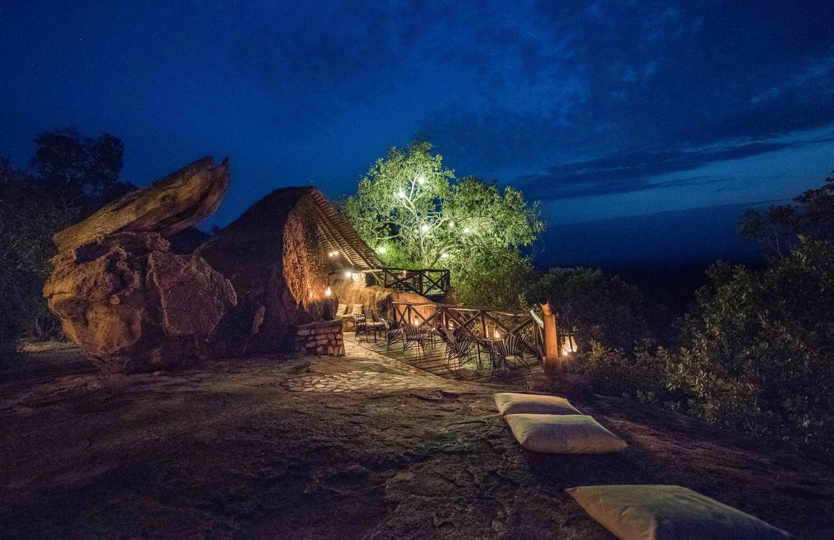 Maweninga outside bar