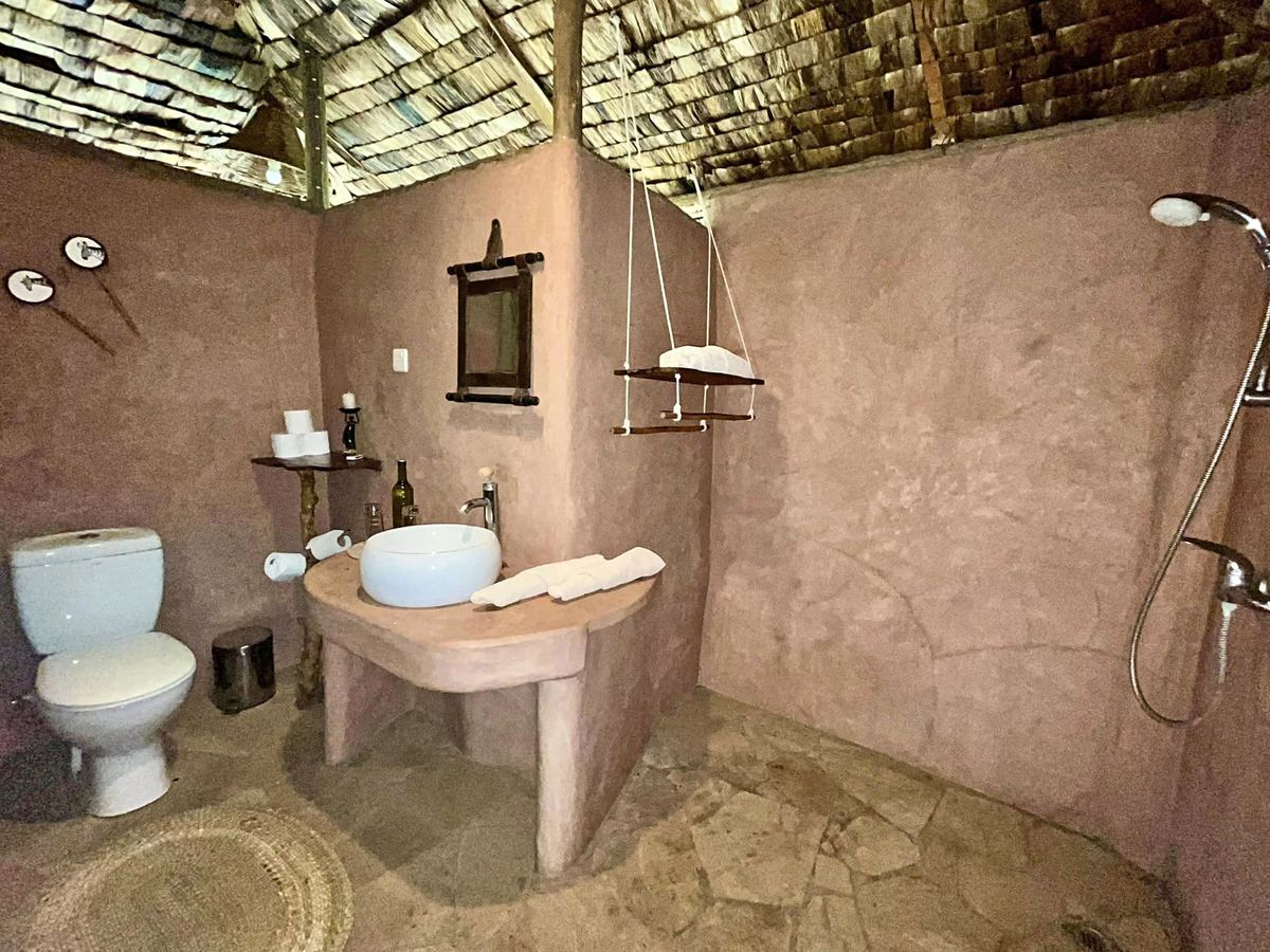 African View Lodge treetop tent bath