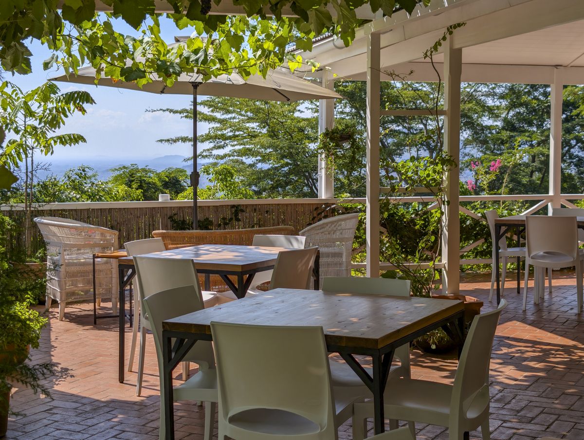 Kefi Hotel Café dining area
