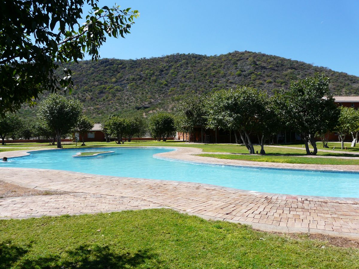 Damara Mopane pool