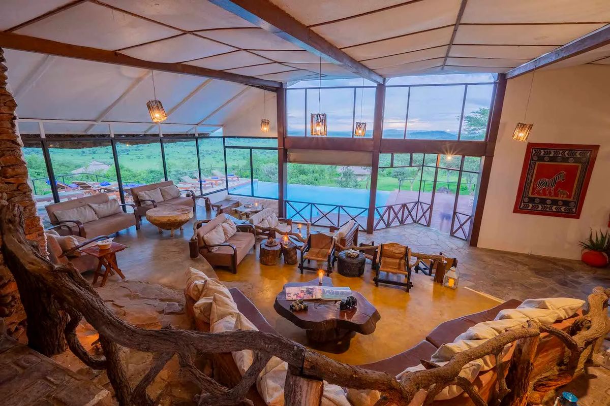 Serengeti Simba Lodge lounge