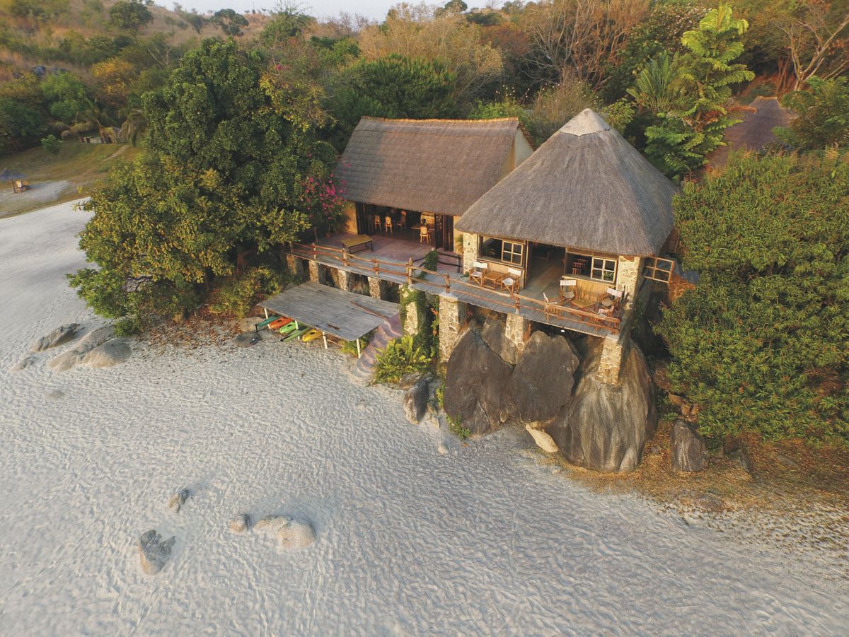 Makuzi Beach Lodge main area
