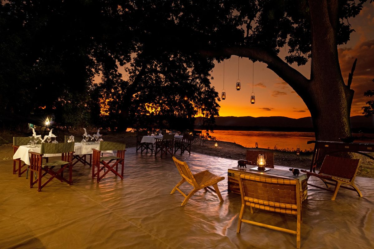 Mana River dinner night