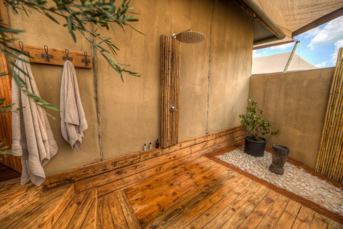 Nokanyana outdoor shower