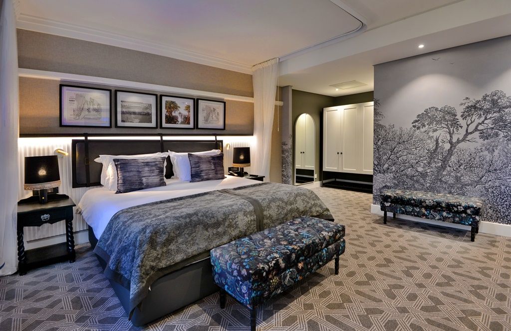 The Victoria Falls Hotel room