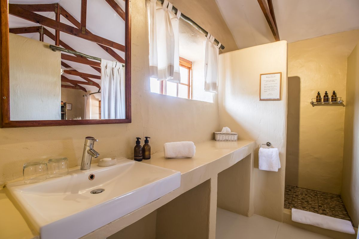 Bagatelle savanna chalet bath