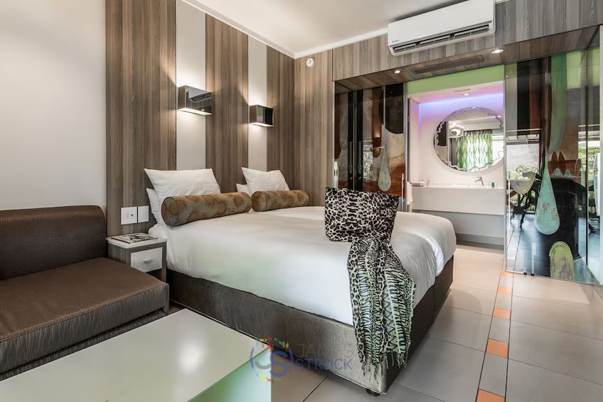 Suny City Cabanas room