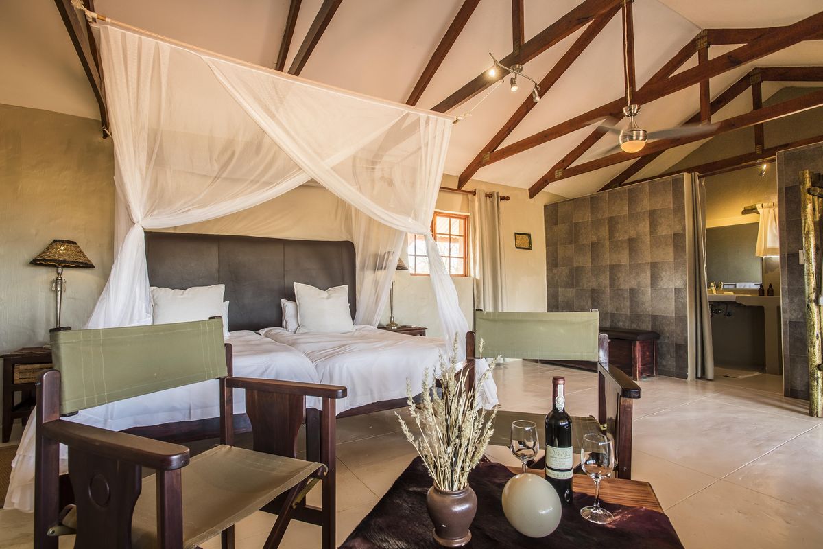 Bagatelle savanna chalet room