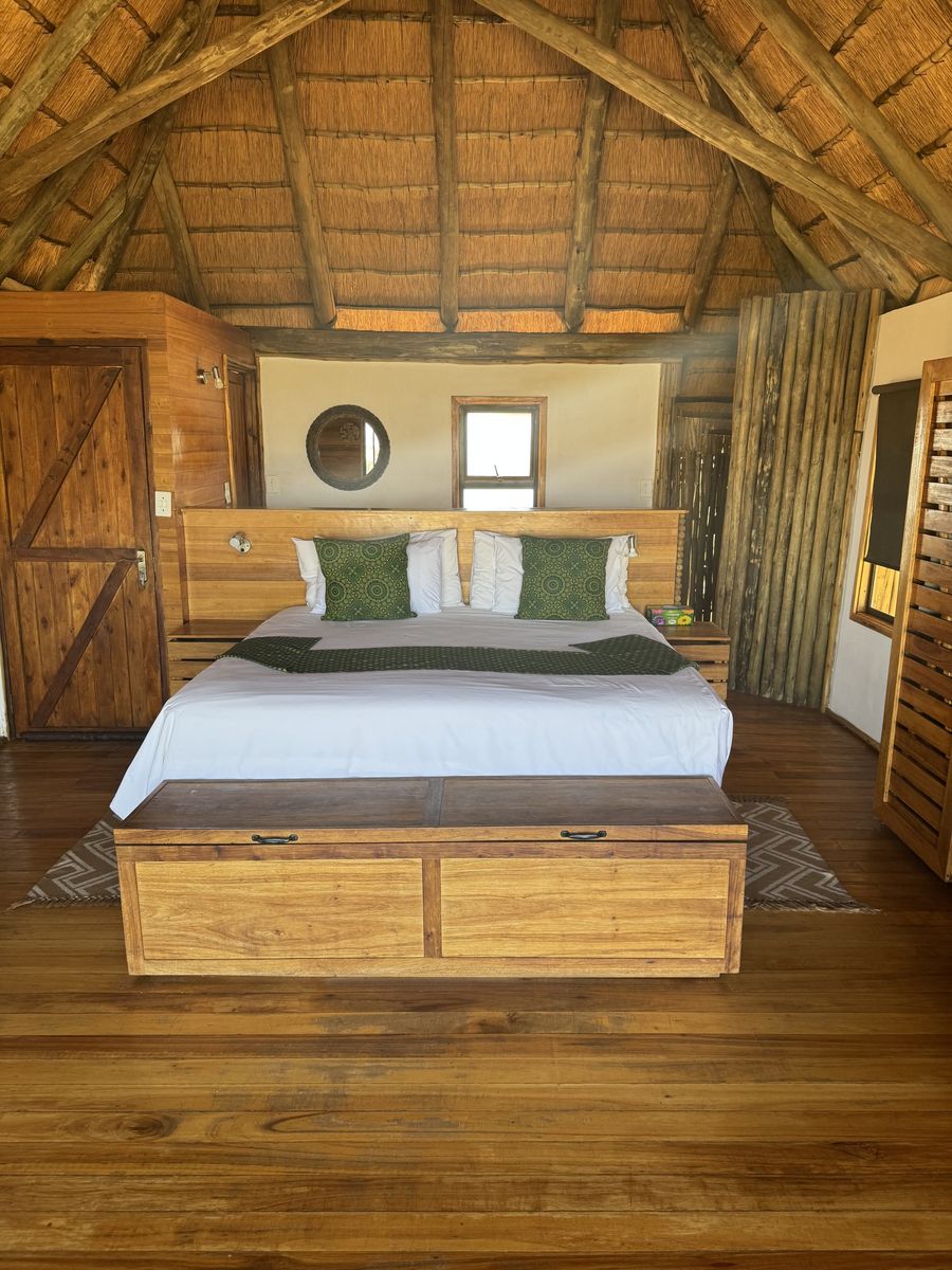 Ta Shebube Rooiputs bedroom