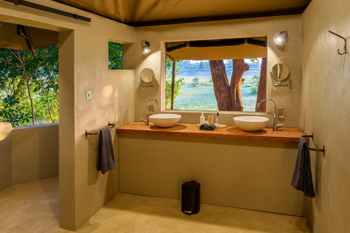 Tena Tena bath