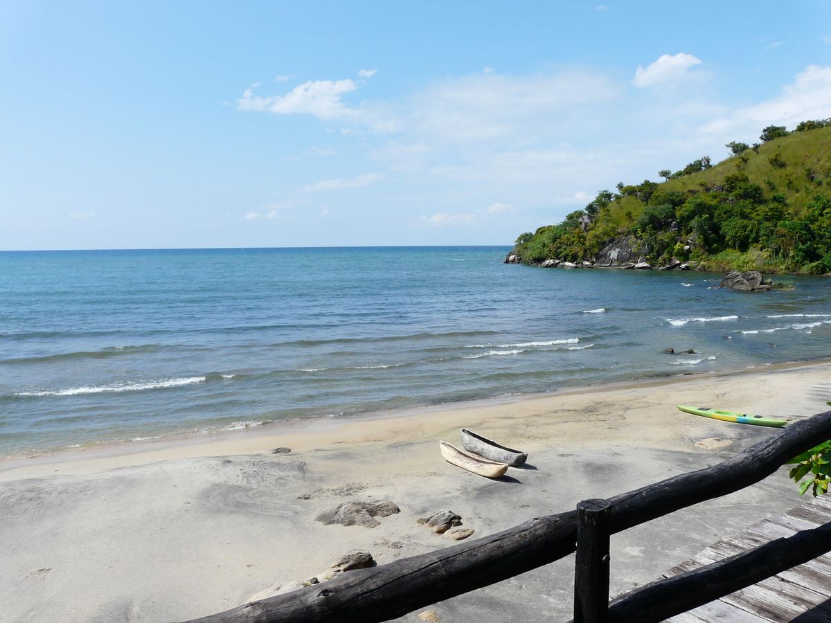 Makuzi Beach
