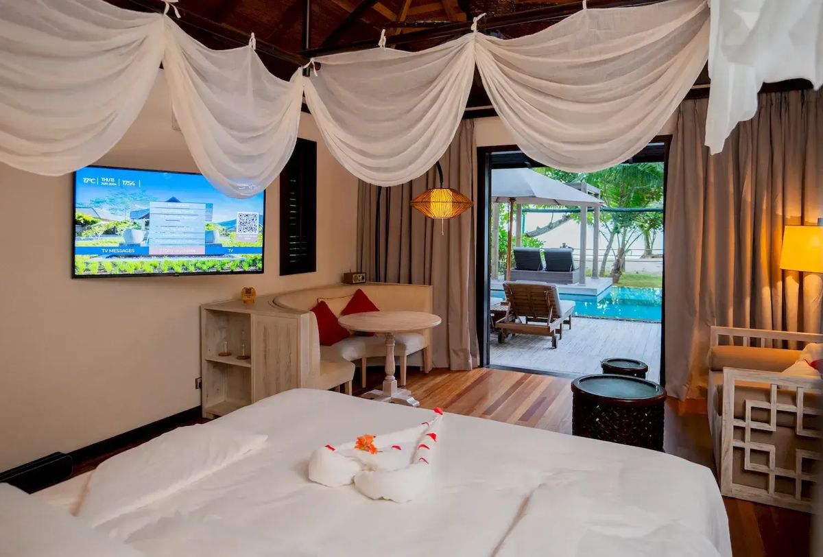 Story Seychelles beach pool villa