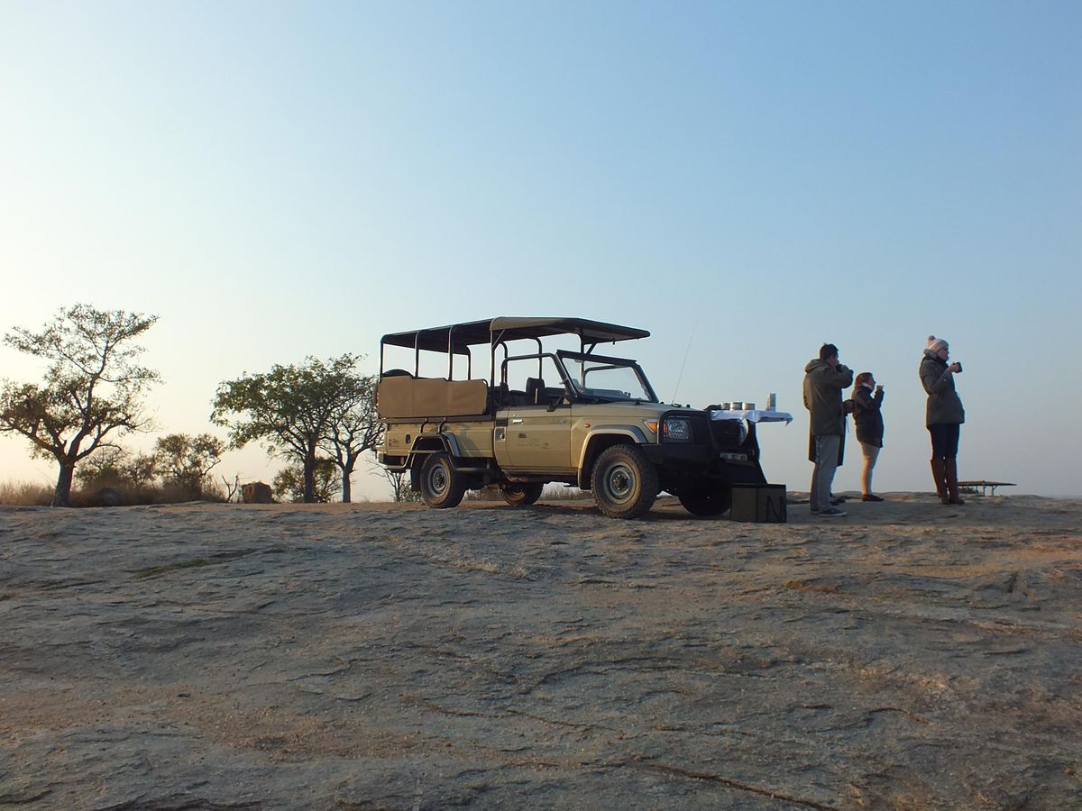 Rhino Post Safari Lodge game drive