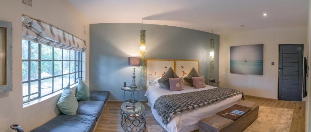Latitude 13 room