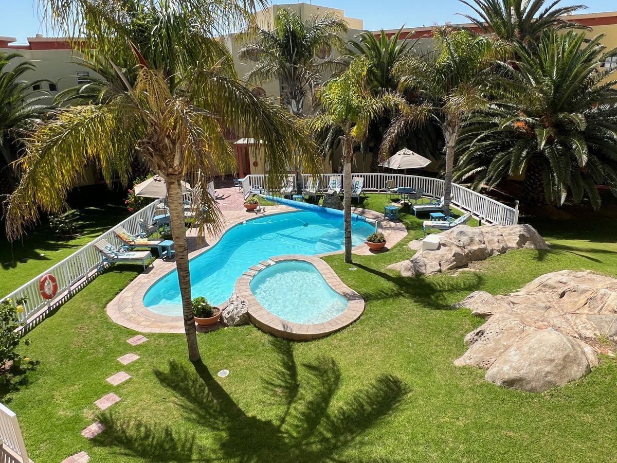 Lüderitz Nest Hotel pool
