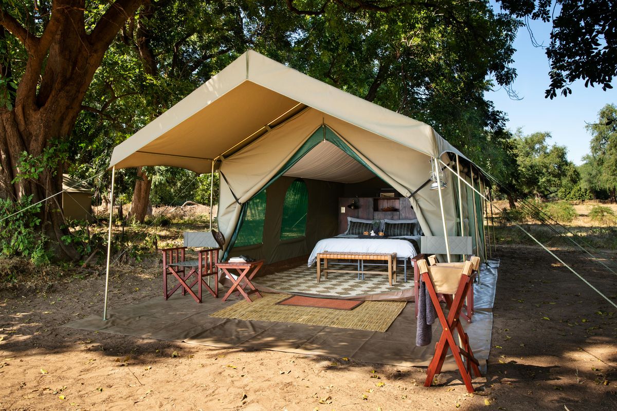 Mana River tent