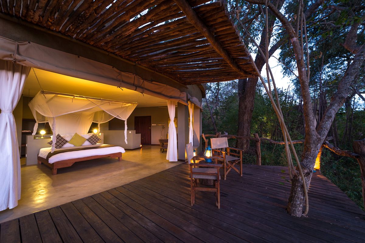 Mkulumadzi Lodge room interior