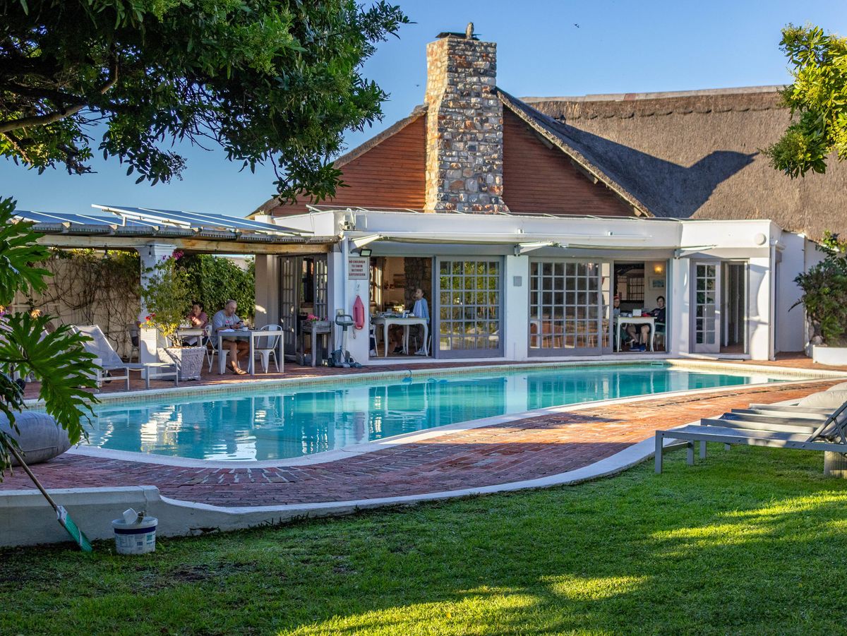 Whale Rock Lodge - Pool