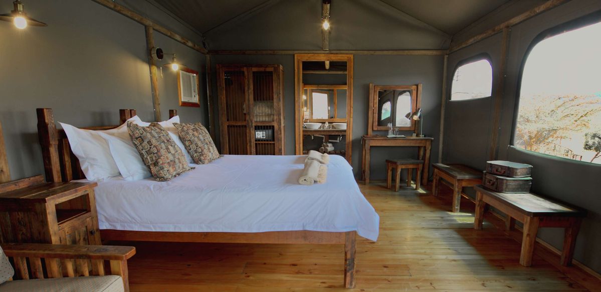 Buffelsdrift Game Lodge tent