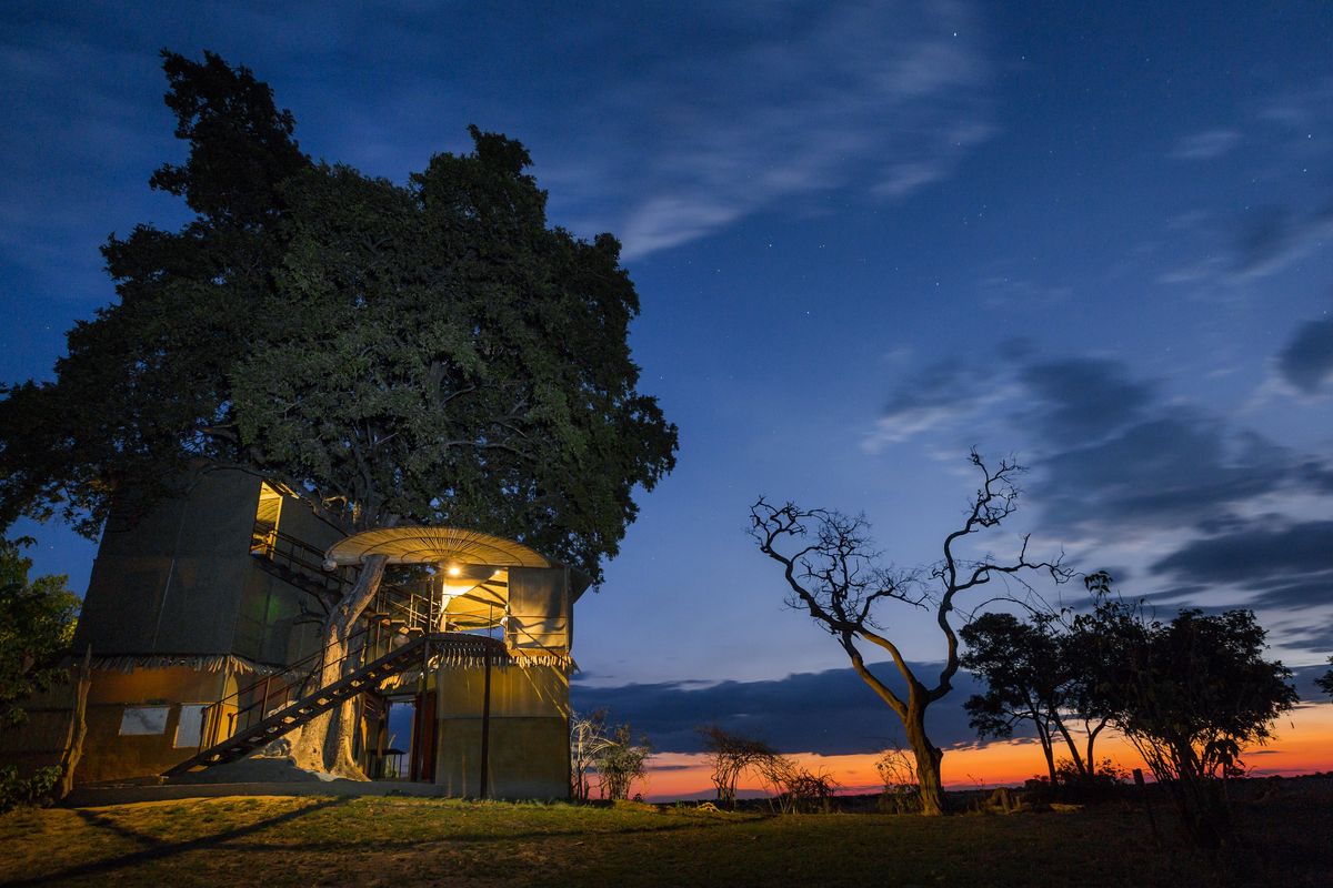 Jackalberry Tented Camp at night