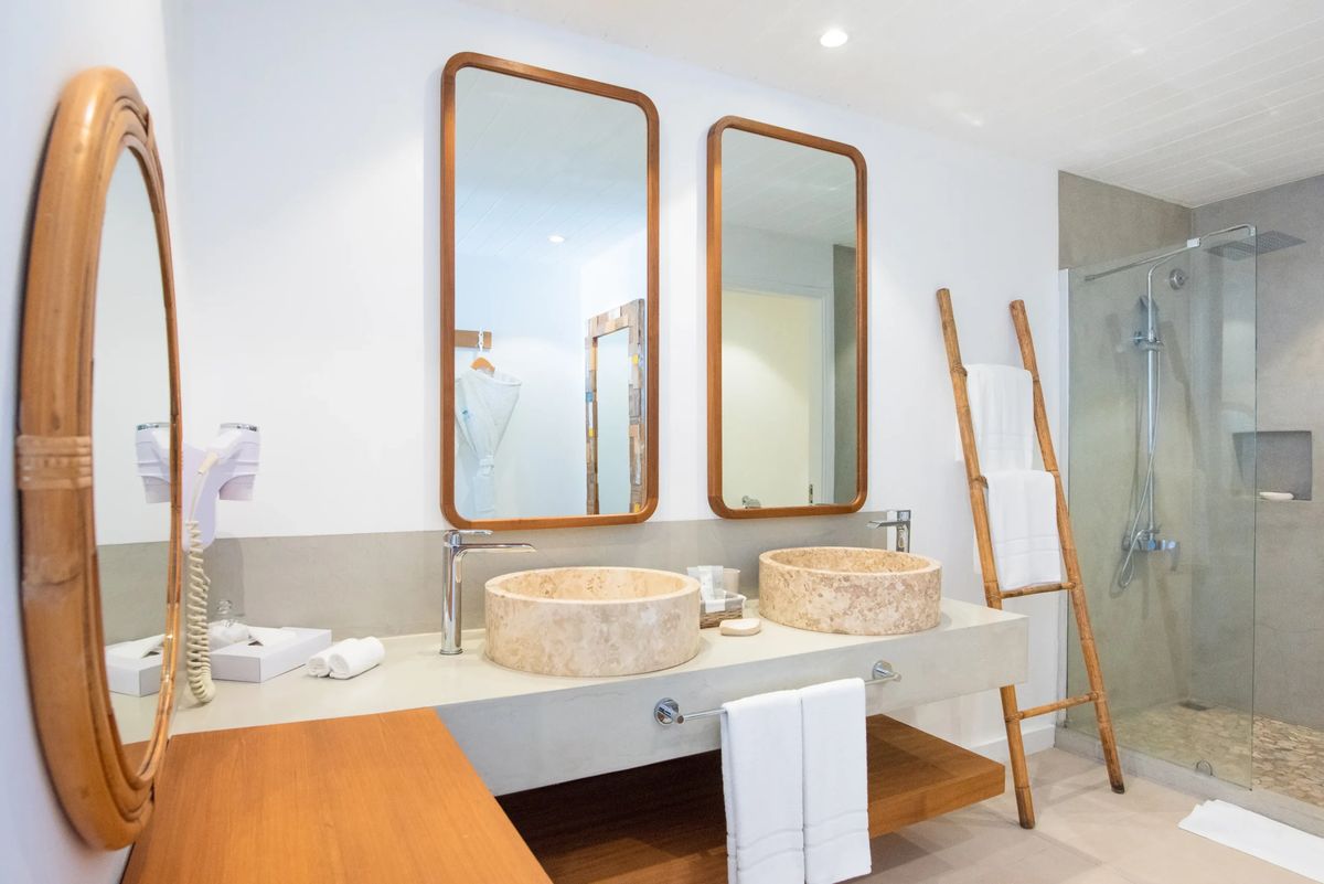 Seapoint Boutique Hotel bath