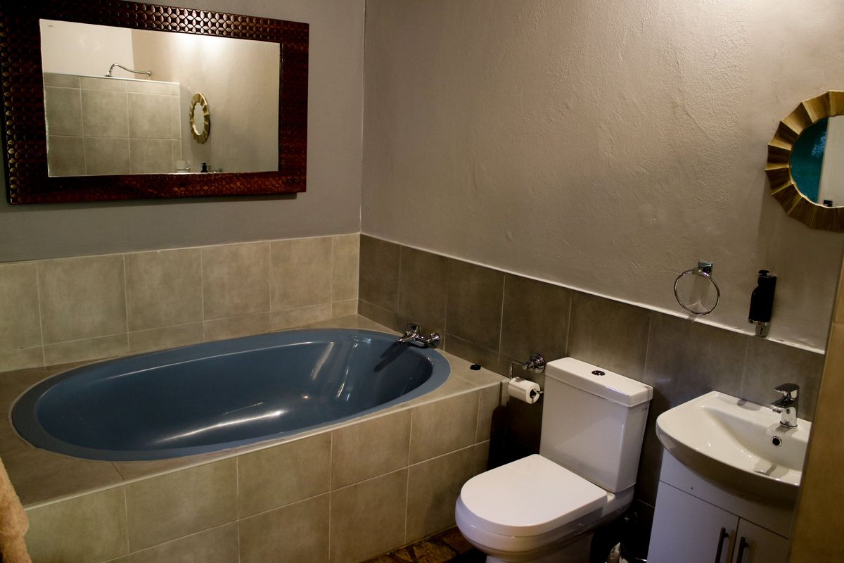 Caprivi River Lodge bath