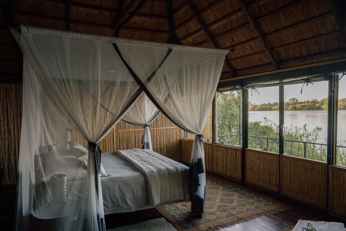 Chundukwa River Lodge chalet